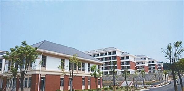 福建闽北卫生学校办公楼