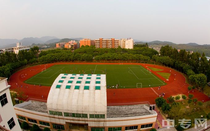 广州松田职业学院-田径场